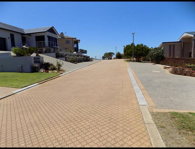 LAND FOR SALE IN MONTE CHRISTO